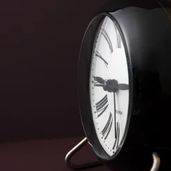 Arne Jacobsen Klokker Og Værstjanor*Clocks Roman Bordur Ø11 cm hvit/sort