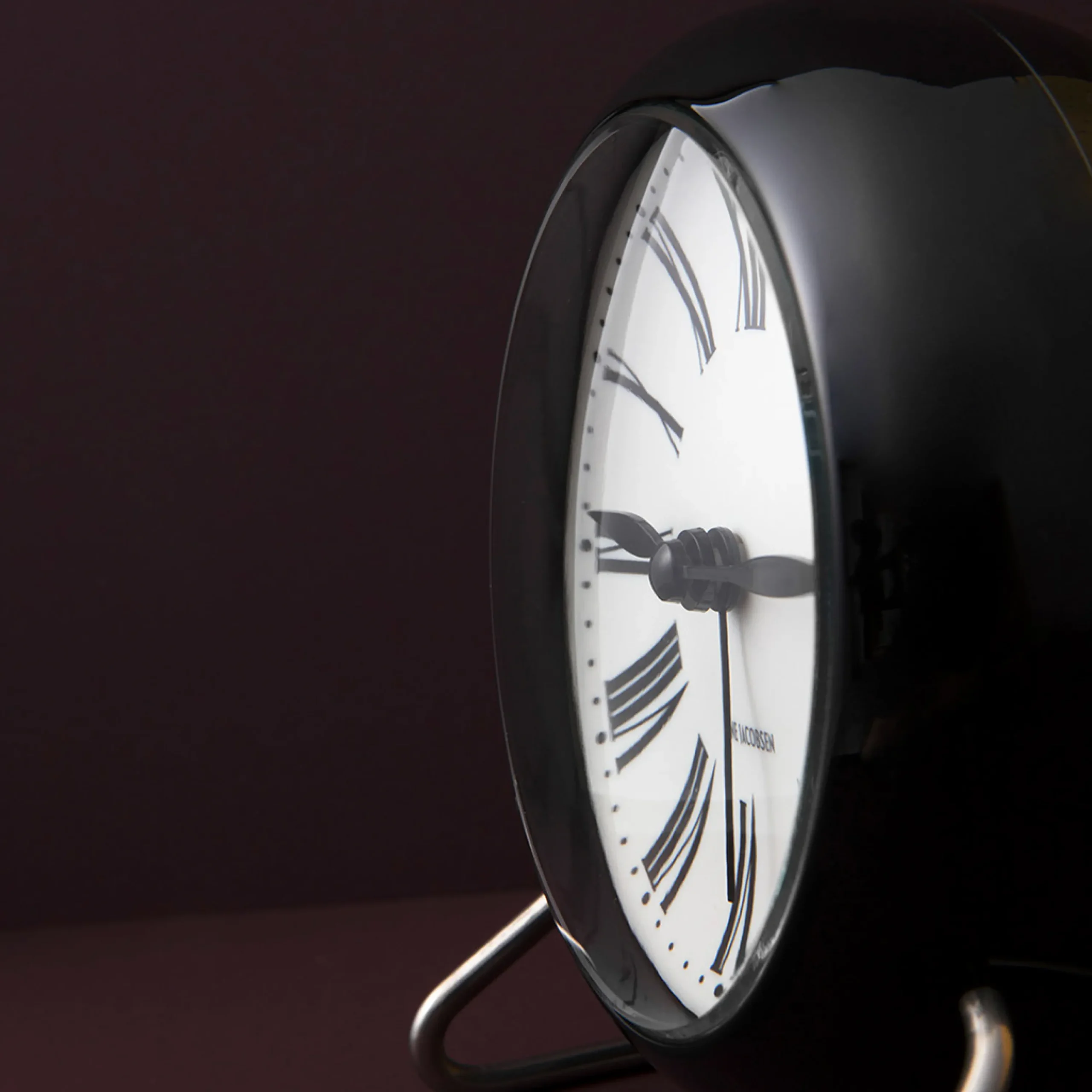 Arne Jacobsen Klokker Og Værstjanor*Clocks Roman Bordur Ø11 cm hvit/sort