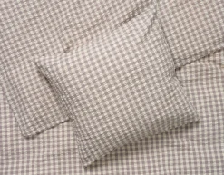 JUNA Sengetøy*Bæk&Bølge Sengetøy 150x210 cm grå/bjørk SE