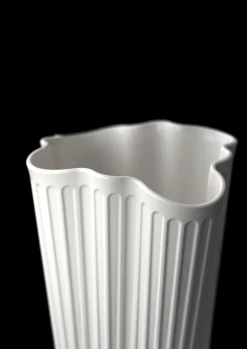 Kähler Nyheter|Vaser Og Urtepotteskjulere*Hammershøi Unfold Vase H20.5 cm hvit