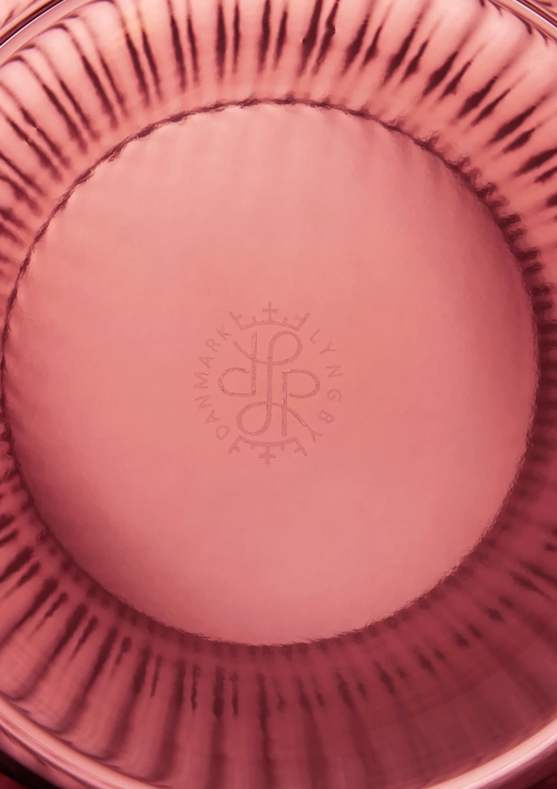 Lyngby Porcelæn Vaser Og Urtepotteskjulere*Lyngby Vase H25 burgundy munnblåst glass